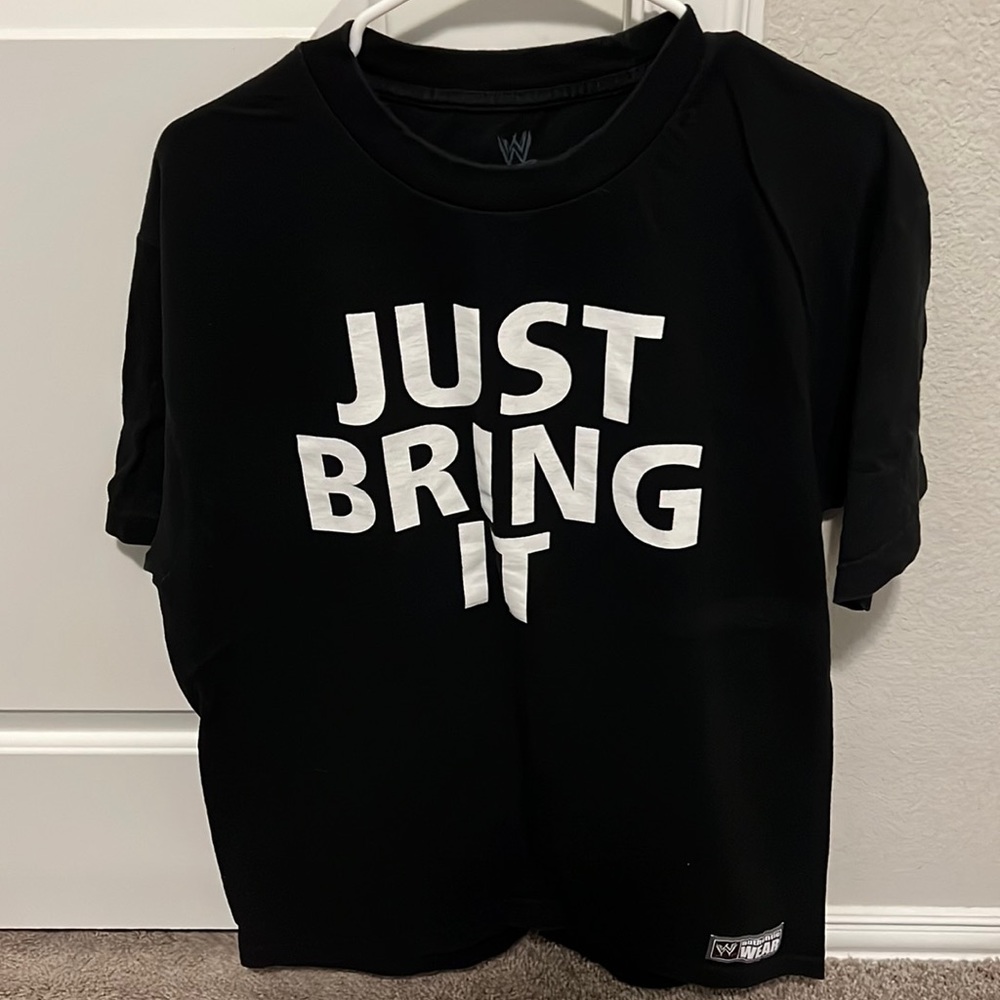 Size L WWE MENS “THE ROCK” Just Bring It T Shirt!